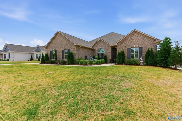 26364 Woodfield Drive, Athens, AL 35613