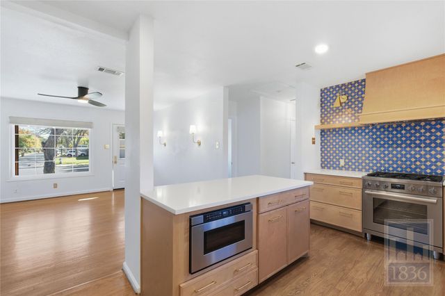 8324 Burrell DR, Austin, TX 78757