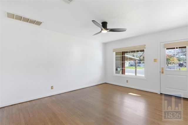 8324 Burrell DR, Austin, TX 78757