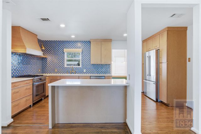 8324 Burrell DR, Austin, TX 78757