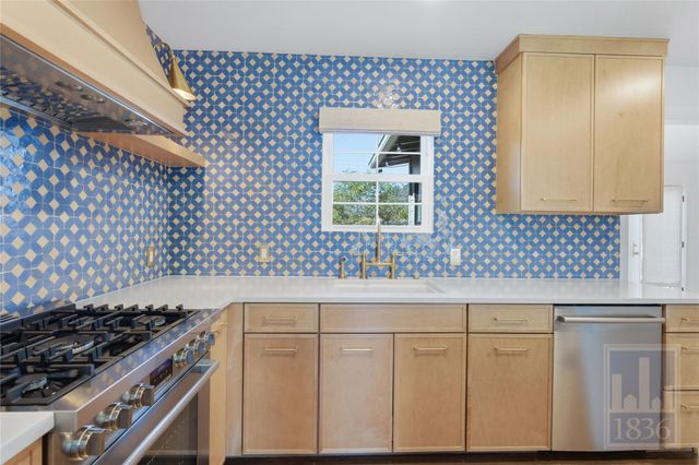 8324 Burrell DR, Austin, TX 78757