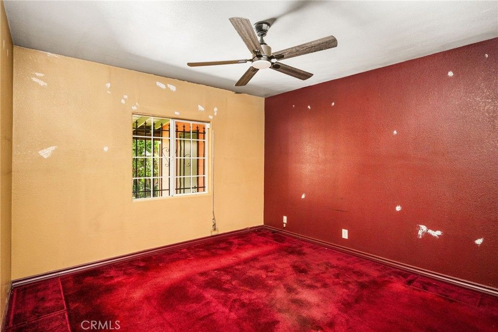 Image 15 of property listing at 1330 E 33rd, Los Angeles, CA 90011