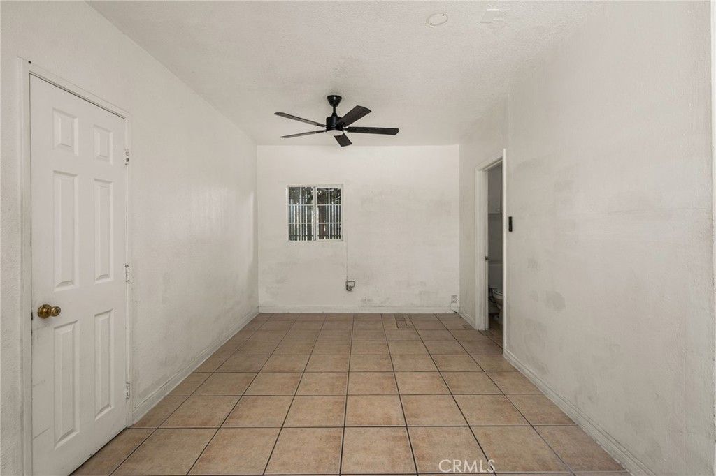 Image 27 of property listing at 1330 E 33rd, Los Angeles, CA 90011