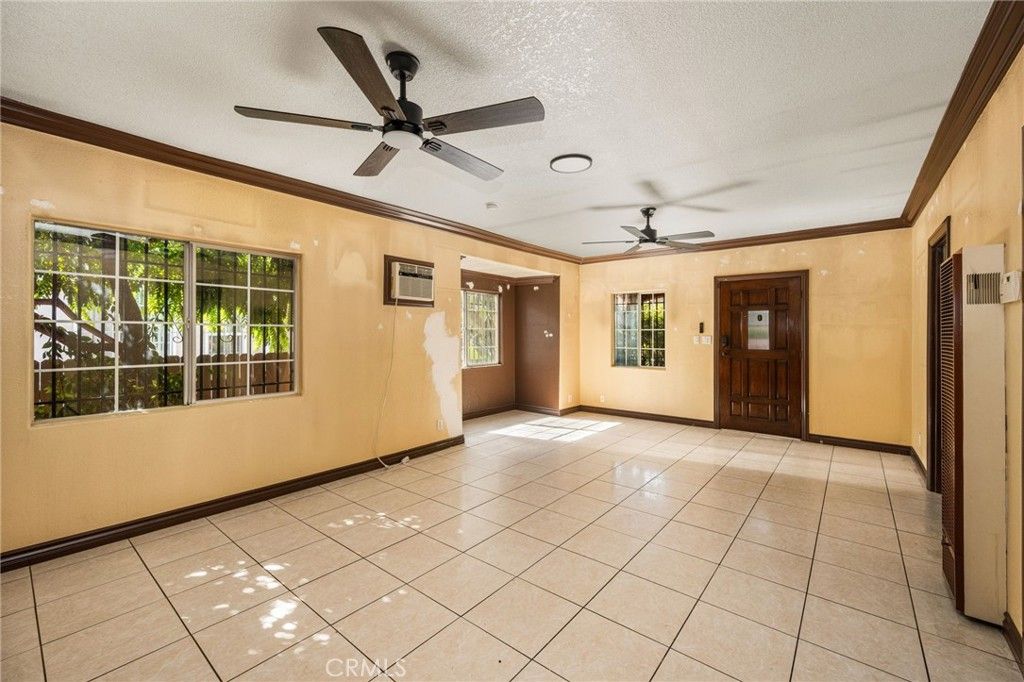 Image 6 of property listing at 1330 E 33rd, Los Angeles, CA 90011