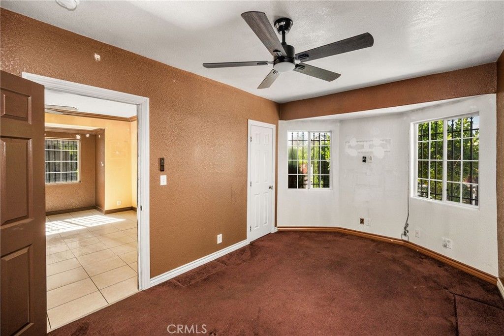 Image 7 of property listing at 1330 E 33rd, Los Angeles, CA 90011