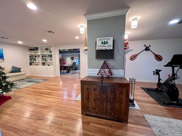 211 Robinhood, San Antonio, TX 78209