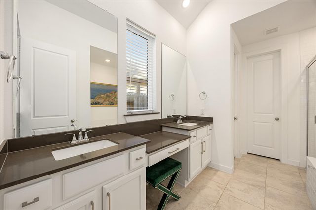 230 Sky Top Drive, Montgomery, TX 77316