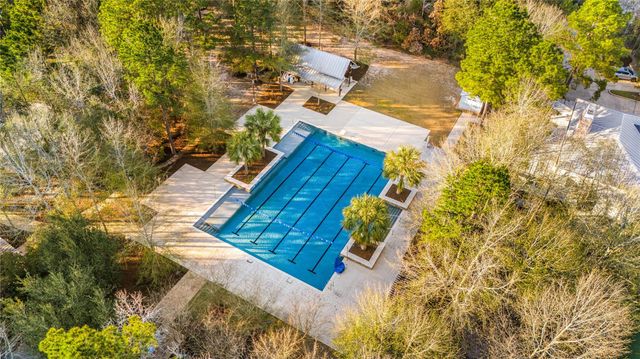 230 Sky Top Drive, Montgomery, TX 77316