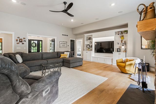 4203 Curtis Meadow Drive, Champaign, IL 61822