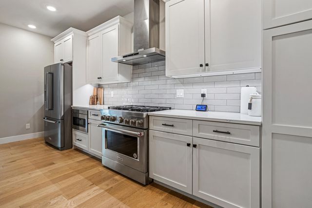 4203 Curtis Meadow Drive, Champaign, IL 61822