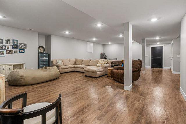 4203 Curtis Meadow Drive, Champaign, IL 61822