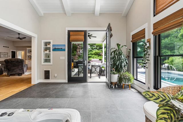 4203 Curtis Meadow Drive, Champaign, IL 61822