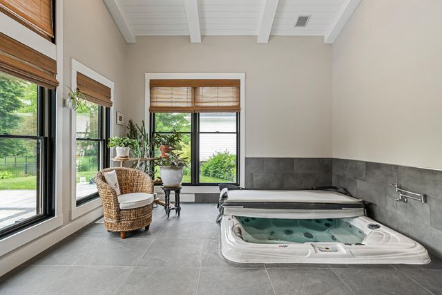 4203 Curtis Meadow Drive, Champaign, IL 61822