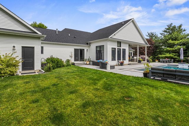 4203 Curtis Meadow Drive, Champaign, IL 61822