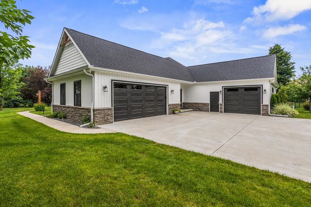 4203 Curtis Meadow Drive, Champaign, IL 61822