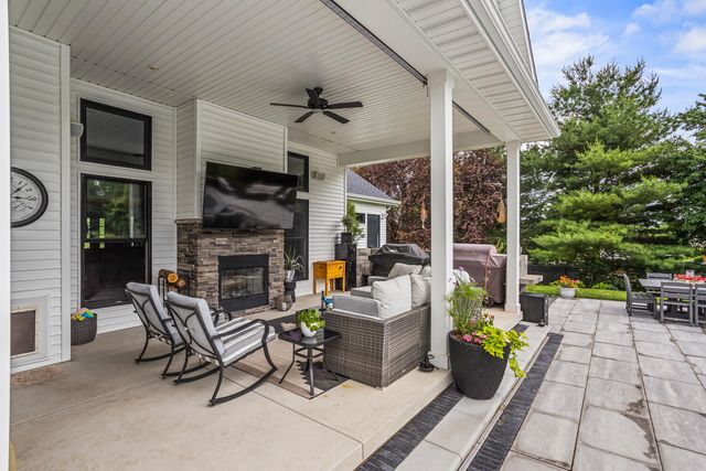 4203 Curtis Meadow Drive, Champaign, IL 61822