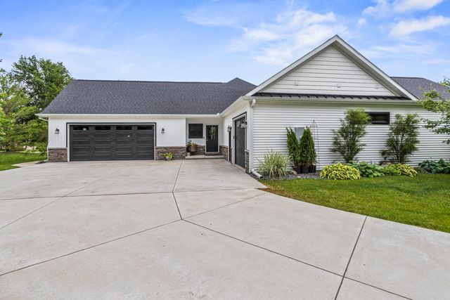 4203 Curtis Meadow Drive, Champaign, IL 61822