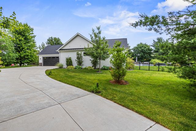 4203 Curtis Meadow Drive, Champaign, IL 61822