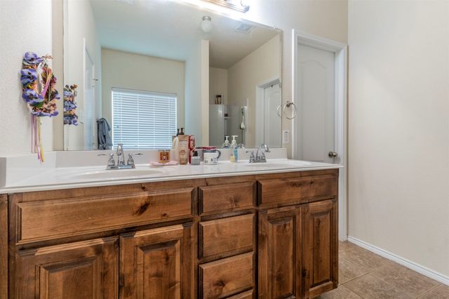 1129 Hidden Lake Drive, Burleson, TX 76028