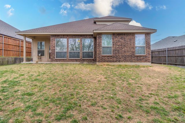 1129 Hidden Lake Drive, Burleson, TX 76028