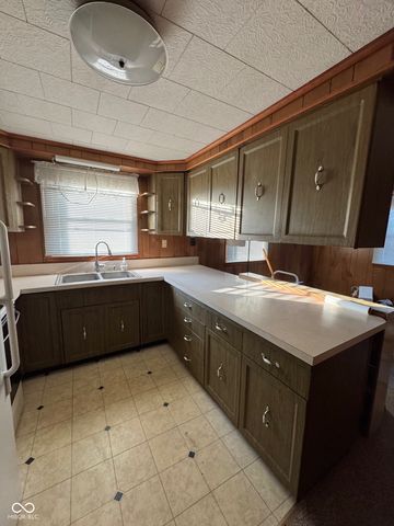 315 S Mulberry Street, Batesville, IN 47006