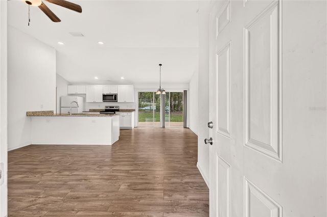 6255 SE 165TH COURT, Ocklawaha, FL 32179