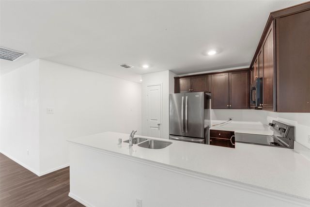 5430 LONGSHADOW Drive, Princeton, TX 75407