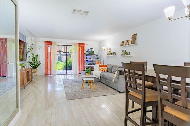 1450 NW 97th Ave 268, Pembroke Pines, FL 33024