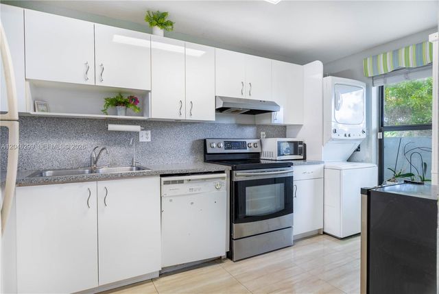1450 NW 97th Ave 268, Pembroke Pines, FL 33024