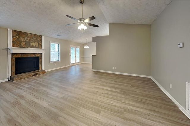815 Riverstone Lane, Woodstock, GA 30188