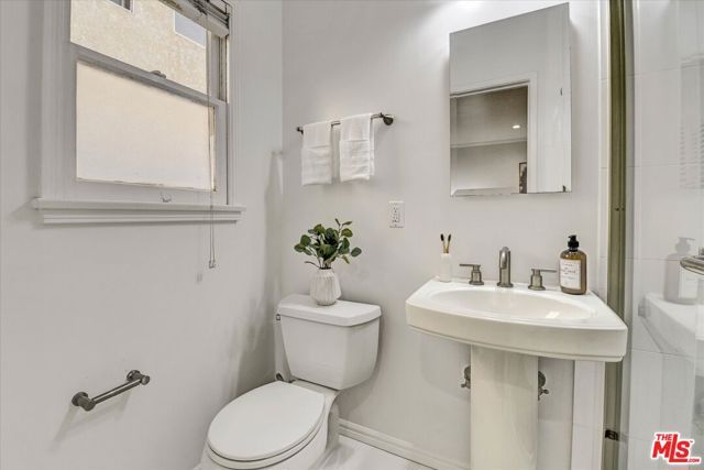 852 11th St, Santa Monica, CA 90403