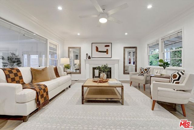 852 11th St, Santa Monica, CA 90403