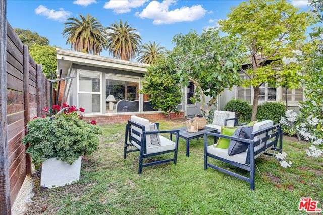 852 11th St, Santa Monica, CA 90403