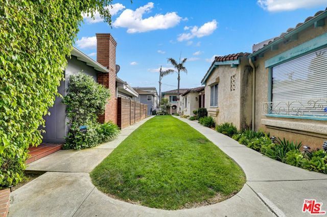 852 11th St, Santa Monica, CA 90403