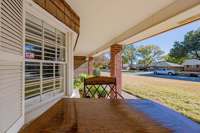 2814 Frontier Dr, Midland, TX 79705