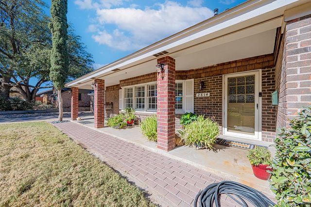 2814 Frontier Dr, Midland, TX 79705