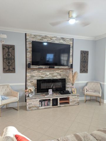 3011 Strada Court, Royal Palm Beach, FL 33411