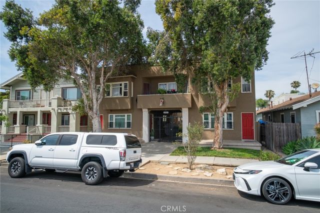 1111 Pine Avenue, Long Beach, CA 90813