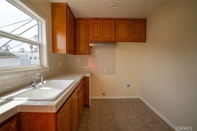 1111 Pine Avenue, Long Beach, CA 90813