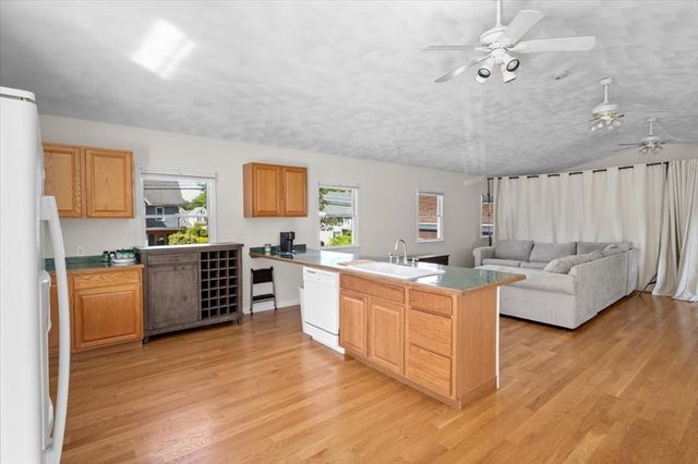 146 Dana Ave R, Boston, MA 02136