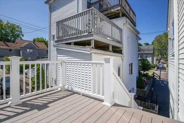 146 Dana Ave R, Boston, MA 02136