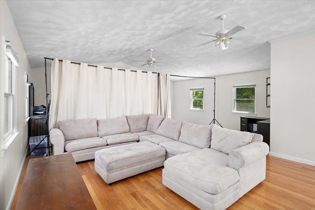146 Dana Ave R, Boston, MA 02136