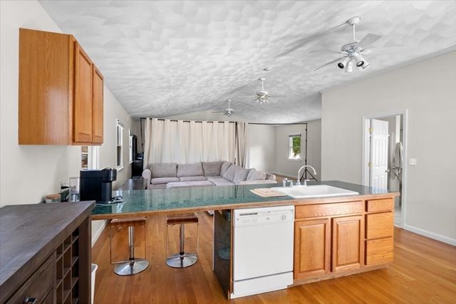 146 Dana Ave R, Boston, MA 02136