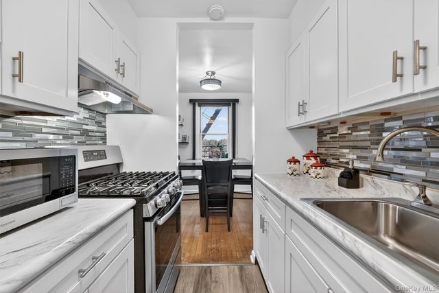 1300 Midland A50, Yonkers, NY 10704