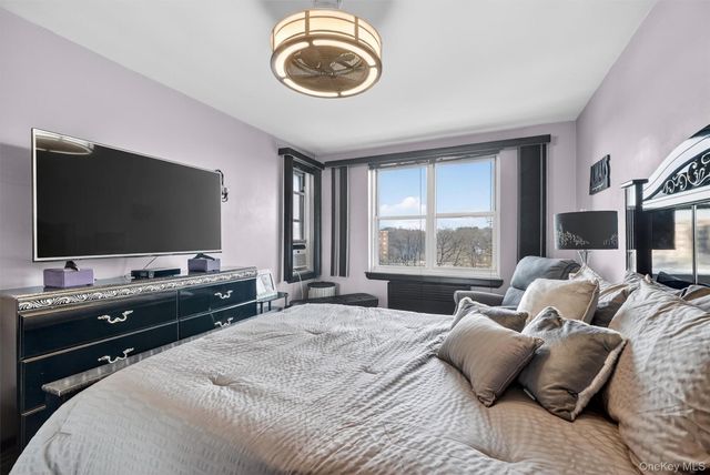 1300 Midland A50, Yonkers, NY 10704