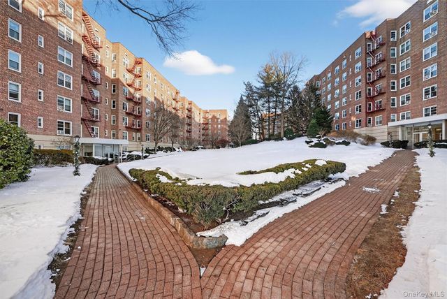 1300 Midland A50, Yonkers, NY 10704