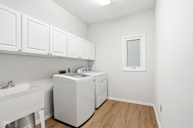 9812 Covington Boulevard, Fishers, IN 46037