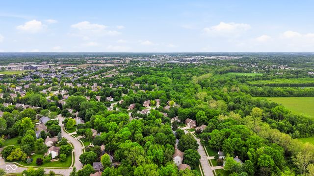 9812 Covington Boulevard, Fishers, IN 46037