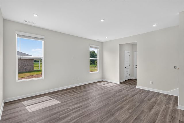 4690 W Buckaroo Street, Fayetteville, AR 72704