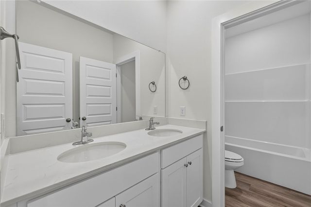 4690 W Buckaroo Street, Fayetteville, AR 72704